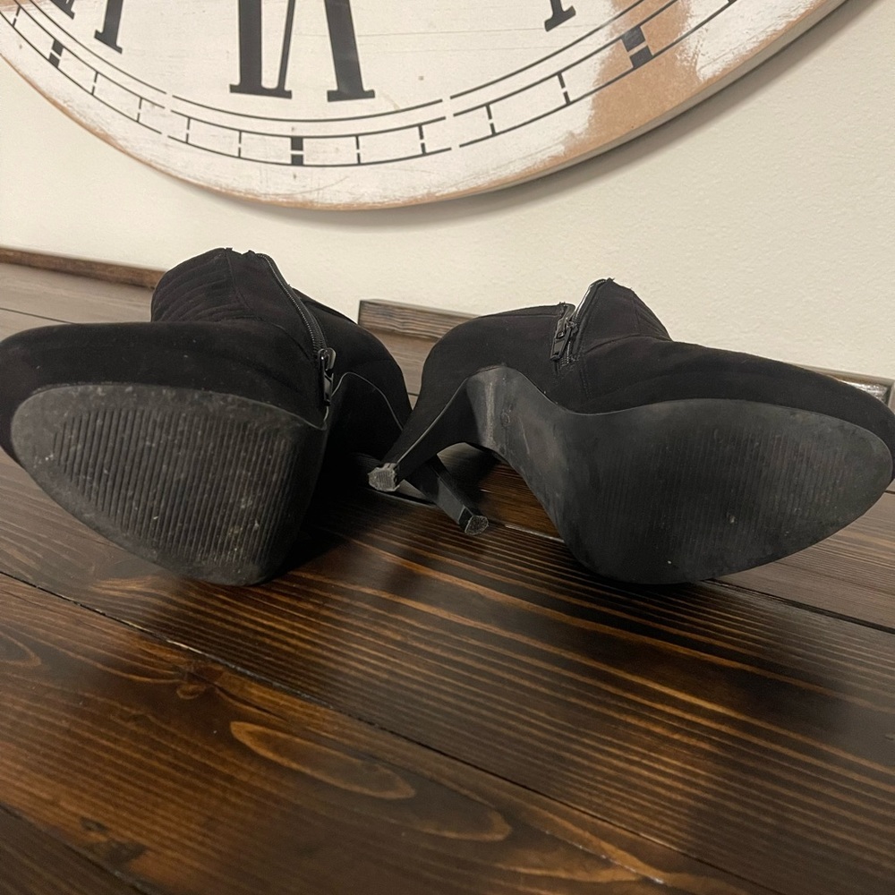 Guess Platform Booties - Picture 5 of 7